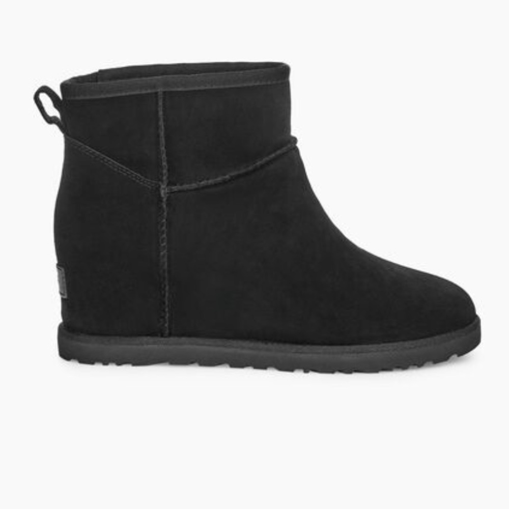 Ugg classic femme mini NWOT